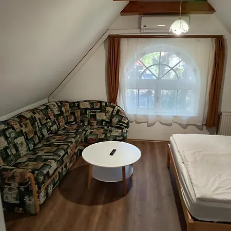 Pensión Katerina 3*